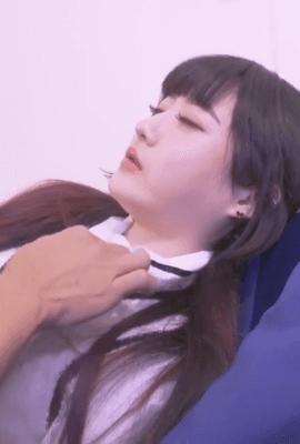 【软嘴唇】催眠系列上潑辣表妹迷幻後乖巧操控自如草榴
