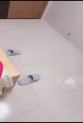1#白皙苗窕粉乳小姐姐口交挑逗狼友爆操无毛骚逼